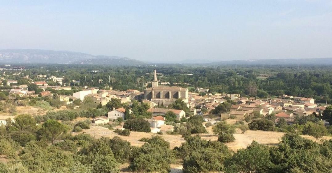 Appartement Le calme et la tranquilité à 15 minutes d'Avignon à Caumont-sur-Durance Extérieur photo